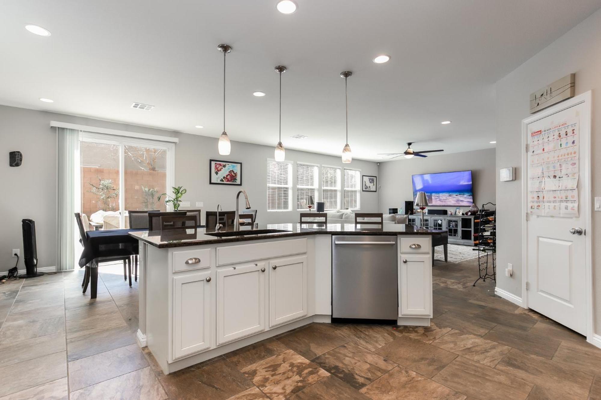 Sunny Vegas Oasis Escape Apartment ลาสเวกัส ภายนอก รูปภาพ